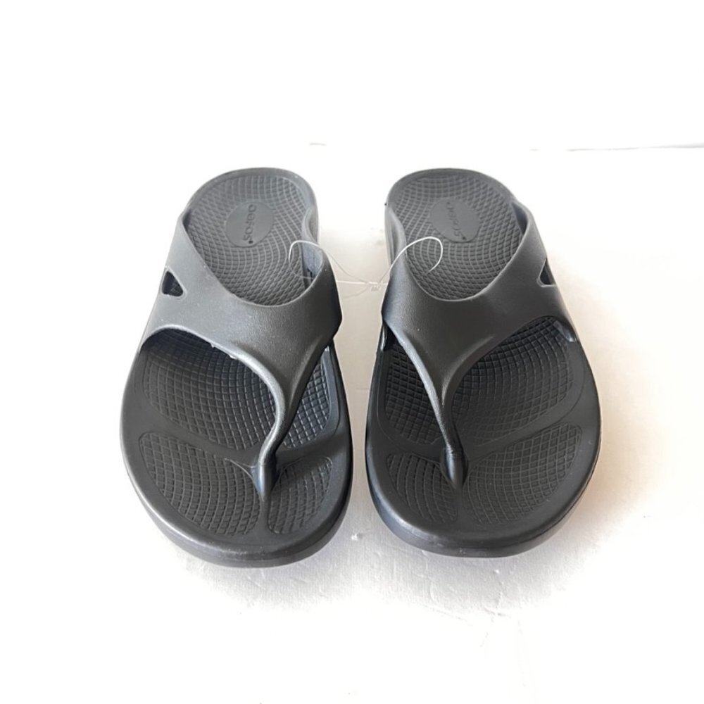 Oofos Original Thong Flip Flops Black Recovery Sandals Slides